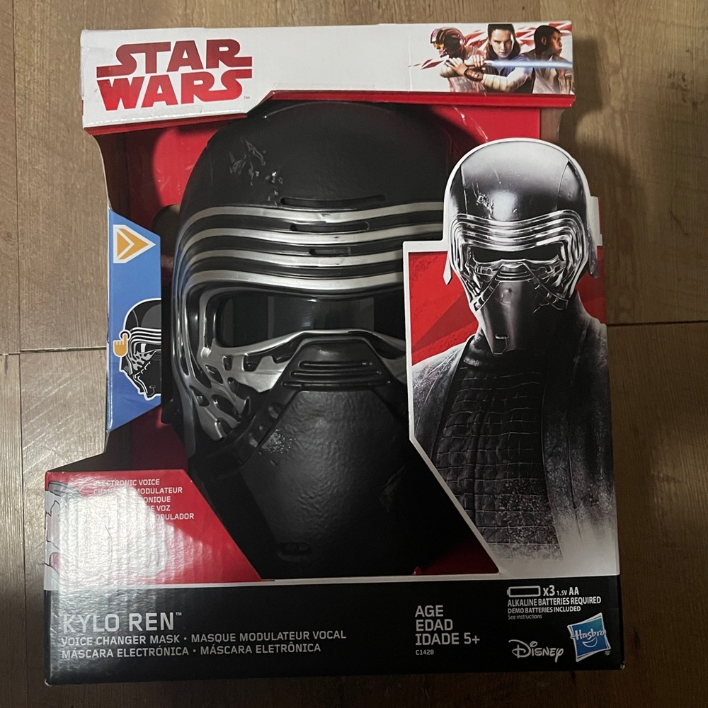 Kylo Ren mask